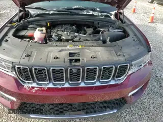 ✅ 2024 Jeep Grand Cherokee Limited • VIN: 1C4RJHBG3RC238675 • Lot: 91836195. Listed on Copart with 9,635 mi. Free auction sales archive from the USA and detailed vehicle history report at DreamBid. Image 16.