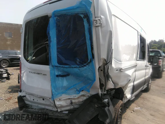 ✅ 2016 Ford Transit Cargo • VIN: 1FTYR2CM5GKB14156 • Лот: 37079677. Опубликован ранее на IAAI с пробегом 172 993 миль. Бесплатный доступ к архиву аукционных продаж из США и подробный отчёт об истории автомобиля на DreamBid. Изображение 6.