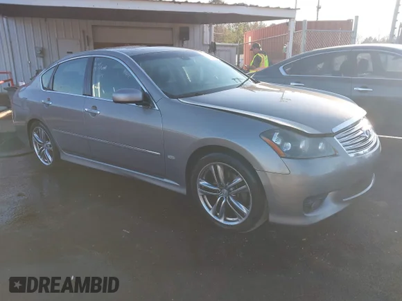 2010 Infiniti M