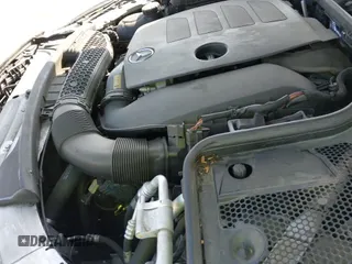 ✅ 2019 Mercedes-Benz C 300 • VIN: 55SWF8DB7KU293692 • Lot: 43550586. Wystawiony na IAAI z przebiegiem 100 508 mil. Bezpłatny archiwum sprzedaży aukcyjnych z USA i szczegółowy raport historii pojazdu na DreamBid. Zdjęcie 19.