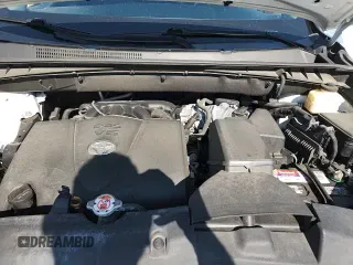 ✅ 2018 Toyota Highlander LE • VIN: 5TDZZRFHXJS263402 • Lot: 90274925. Wystawiony na Copart z przebiegiem 111 164 mil. Bezpłatny archiwum sprzedaży aukcyjnych z USA i szczegółowy raport historii pojazdu na DreamBid. Zdjęcie 16.