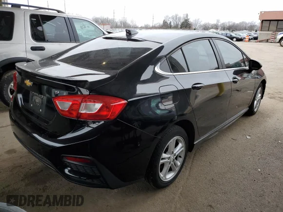 ✅ 2017 Chevrolet Cruze LT • VIN: 1G1BE5SM8H7112001 • Lot: 35867773. Wystawiony na Copart z przebiegiem 67 869 mil. Bezpłatny archiwum sprzedaży aukcyjnych z USA i szczegółowy raport historii pojazdu na DreamBid. Zdjęcie 3.