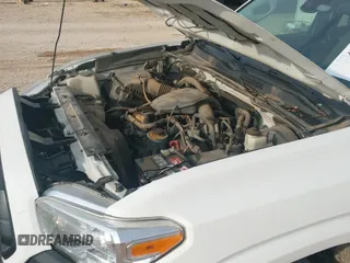 ✅ 2021 Toyota Tacoma SR • VIN: 3TYSX5EN5MT008186 • Lot: 43727033. Listed on IAAI with 91,339 mi. Free auction sales archive from the USA and detailed vehicle history report at DreamBid. Image 19.