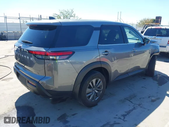 ✅ 2025 Nissan Pathfinder S • VIN: 5N1DR3AA7SC221544 • Lot: 44635495. Wystawiony na IAAI z przebiegiem 15 641 mil. Bezpłatny archiwum sprzedaży aukcyjnych z USA i szczegółowy raport historii pojazdu na DreamBid. Zdjęcie 4.