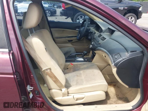 ✅ 2011 Honda Accord LX • VIN: 1HGCP2F32BA088067 • Лот: 45325971. Опубликован ранее на IAAI с пробегом 228 931 миль. Бесплатный доступ к архиву аукционных продаж из США и подробный отчёт об истории автомобиля на DreamBid. Изображение 5.