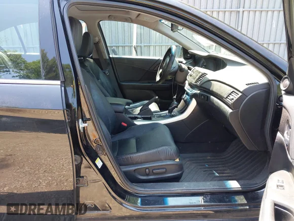 ✅ 2013 Honda Accord Touring • VIN: 1HGCR3F97DA030642 • Lot: 45511165. Wystawiony na IAAI z przebiegiem 250 439 mil. Bezpłatny archiwum sprzedaży aukcyjnych z USA i szczegółowy raport historii pojazdu na DreamBid. Zdjęcie 5.