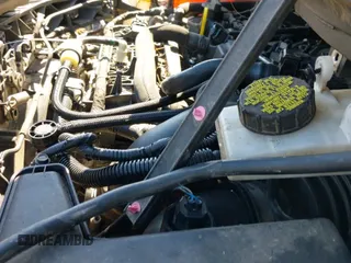 ✅ 2019 Ford Escape SEL • VIN: 1FMCU0HD6KUA46691 • Lot: 43407084. Wystawiony na IAAI z przebiegiem 89 529 mil. Bezpłatny archiwum sprzedaży aukcyjnych z USA i szczegółowy raport historii pojazdu na DreamBid. Zdjęcie 20.