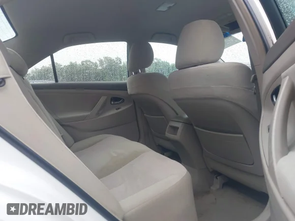 ✅ 2010 Toyota Camry LE • VIN: 4T1BF3EK3AU566193 • Lot: 45298731. Wystawiony na IAAI z przebiegiem 173 369 mil. Bezpłatny archiwum sprzedaży aukcyjnych z USA i szczegółowy raport historii pojazdu na DreamBid. Zdjęcie 8.