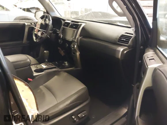 ✅ 2024 Toyota 4Runner SR5 Premium • VIN: JTENU5JR9R6259273 • Lot: 44160588. Wystawiony na IAAI z przebiegiem 20 398 mil. Bezpłatny archiwum sprzedaży aukcyjnych z USA i szczegółowy raport historii pojazdu na DreamBid. Zdjęcie 5.