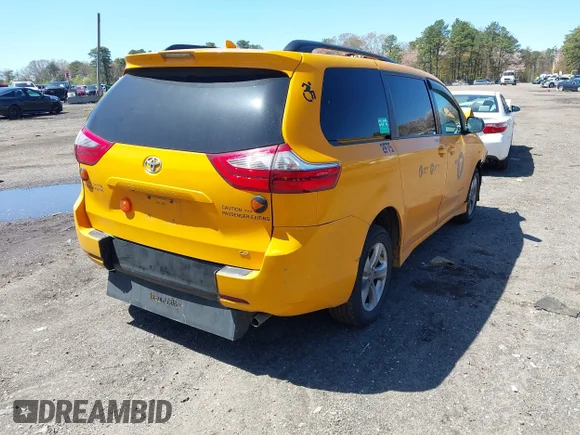 ✅ 2020 Toyota Sienna LE • VIN: 5TDKZ3DC0LS086092 • Lot: 44943293. Listed on IAAI with 182,771 mi. Free auction sales archive from the USA and detailed vehicle history report at DreamBid. Image 4.