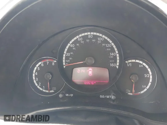✅ 2014 Volkswagen Beetle Entry • VIN: 3VWF17AT3EM638365 • Лот: 41616888. Опубликован ранее на IAAI с пробегом 122 676 миль. Бесплатный доступ к архиву аукционных продаж из США и подробный отчёт об истории автомобиля на DreamBid. Изображение 7.