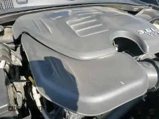 2020 Dodge Charger SXT z VIN 2C3CDXBG0LH189273, wystawiony jako Copart lot #87100465 z przebiegiem 65 267 mil mil oraz Szkoda całkowita • Salvage title. Historia ofert i sprzedaży dostępna na DreamBid. Obrazek 15.