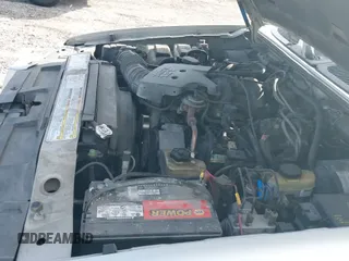 ✅ 2001 Ford Explorer Sport Trac • VIN: 1FMZU67E31UC83774 • Lot: 41579322. Wystawiony na IAAI z przebiegiem 296 875 mil. Bezpłatny archiwum sprzedaży aukcyjnych z USA i szczegółowy raport historii pojazdu na DreamBid. Zdjęcie 12.