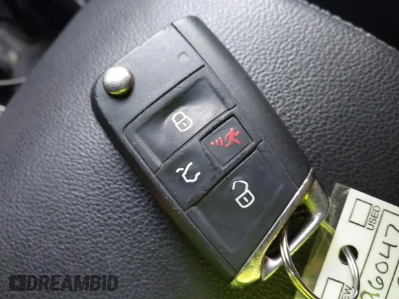 ✅ 2021 Volkswagen Golf TSI • VIN: 3VWG57AU8MM004713 • Lot: 43987533. Wystawiony na IAAI z przebiegiem 87 226 mil. Bezpłatny archiwum sprzedaży aukcyjnych z USA i szczegółowy raport historii pojazdu na DreamBid. Zdjęcie 11.