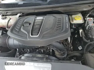 ✅ 2023 Jeep Grand Wagoneer Series III • VIN: 1C4SJVGP8PS503599 • Lot: 67632605. Wystawiony na Copart z przebiegiem 23 339 mil. Bezpłatny archiwum sprzedaży aukcyjnych z USA i szczegółowy raport historii pojazdu na DreamBid. Zdjęcie 17.