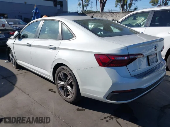 ✅ 2023 Volkswagen Jetta SE • VIN: 3VW7M7BU3PM045501 • Lot: 44169061. Wystawiony na IAAI z przebiegiem 37 833 mil. Bezpłatny archiwum sprzedaży aukcyjnych z USA i szczegółowy raport historii pojazdu na DreamBid. Zdjęcie 3.
