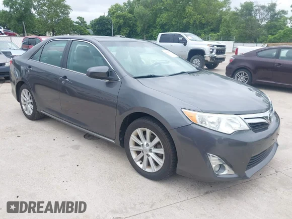 ✅ 2014 Toyota Camry LE • VIN: 4T4BF1FK8ER383970 • Лот: 45398957. Опубликован ранее на IAAI с пробегом 86 475 миль. Бесплатный доступ к архиву аукционных продаж из США и подробный отчёт об истории автомобиля на DreamBid. Изображение 1.