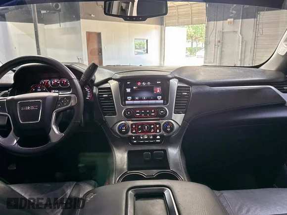 ✅ 2015 GMC Yukon SLE • VIN: 1GKS1AKC8FR127297 • Lot: 58562405. Wystawiony na Copart z przebiegiem 229 638 mil. Bezpłatny archiwum sprzedaży aukcyjnych z USA i szczegółowy raport historii pojazdu na DreamBid. Zdjęcie 9.