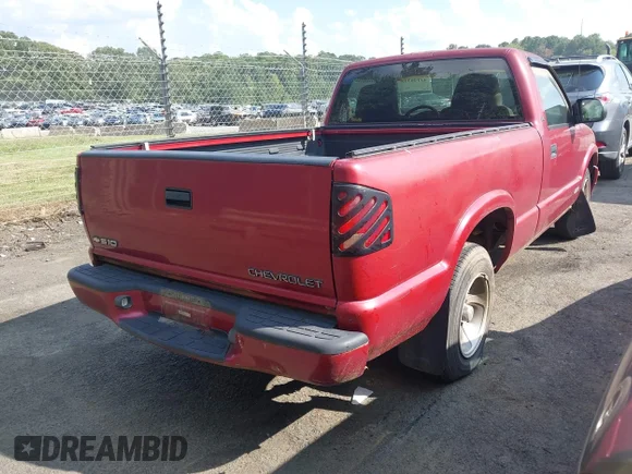 ✅ 2000 Chevrolet S-10 • VIN: 1GCCS1447YK125135 • Lot: 43146315. Wystawiony na IAAI z przebiegiem 43 735 mil. Bezpłatny archiwum sprzedaży aukcyjnych z USA i szczegółowy raport historii pojazdu na DreamBid. Zdjęcie 4.