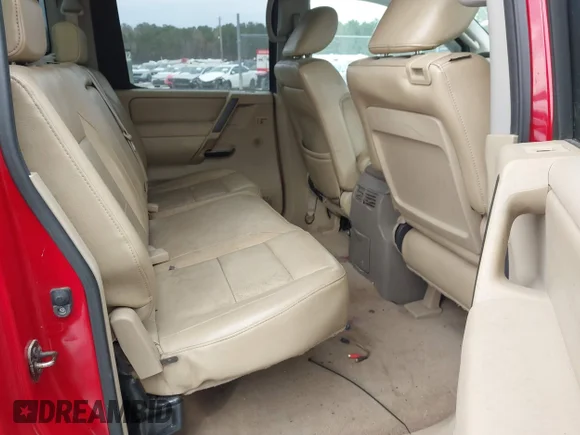 ✅ 2010 Nissan Titan SE • VIN: 1N6BA0ED3AN306001 • Lot: 41395118. Wystawiony na IAAI z przebiegiem 146 287 mil. Bezpłatny archiwum sprzedaży aukcyjnych z USA i szczegółowy raport historii pojazdu na DreamBid. Zdjęcie 8.