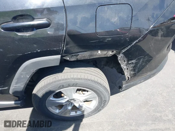 ✅ 2019 Toyota RAV4 XLE • VIN: 2T3W1RFVXKW043838 • Лот: 45300681. Опубліковано раніше на IAAI з пробігом 59 595 миль. Безкоштовний доступ до архіву аукціонних продажів зі США та докладний звіт про історію автомобіля на DreamBid. Зображення 6.