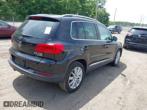 ✅ 2012 Volkswagen Tiguan S • VIN: WVGBV7AX7CW542210 • Lot: 45222665. Wystawiony na IAAI z przebiegiem Nie podano. Bezpłatny archiwum sprzedaży aukcyjnych z USA i szczegółowy raport historii pojazdu na DreamBid. Zdjęcie 4.