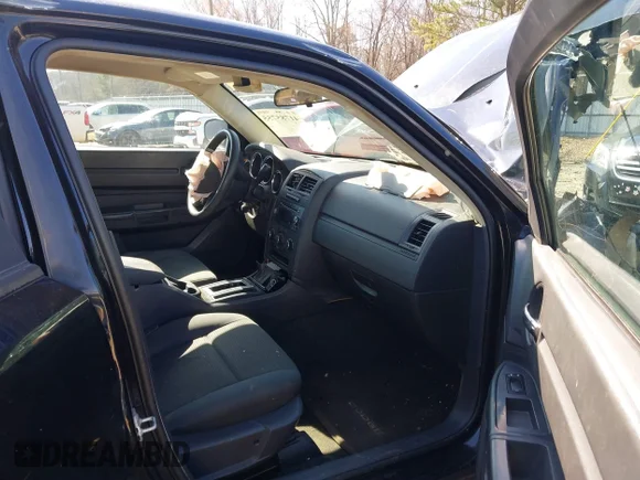 ✅ 2010 Dodge Charger Police • VIN: 2B3AA4CT9AH166241 • Lot: 41785755. Wystawiony na IAAI z przebiegiem Nie podano. Bezpłatny archiwum sprzedaży aukcyjnych z USA i szczegółowy raport historii pojazdu na DreamBid. Zdjęcie 5.