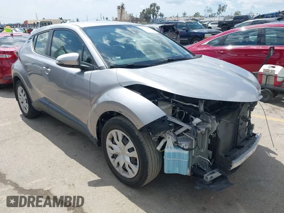 ✅ 2019 Toyota C-HR LE • VIN: JTNKHMBX2K1058347 • Лот: 44729305. Опубліковано раніше на IAAI з пробігом 45 745 миль. Безкоштовний доступ до архіву аукціонних продажів зі США та докладний звіт про історію автомобіля на DreamBid. Зображення 1.