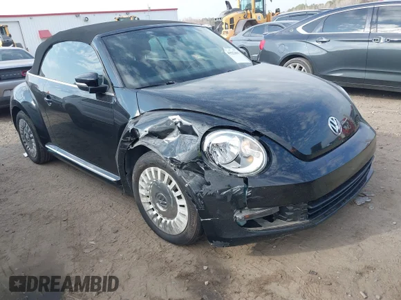 ✅ 2013 Volkswagen Beetle 2.5L w/Tech • VIN: 3VW5P7AT4DM829348 • Лот: 41522861. Опубликован ранее на IAAI с пробегом 118 242 миль. Бесплатный доступ к архиву аукционных продаж из США и подробный отчёт об истории автомобиля на DreamBid. Изображение 1.