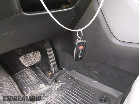 ✅ 2020 Toyota Highlander XLE • VIN: 5TDGZRAHXLS026328 • Lot: 44121106. Listed on IAAI with 80,764 mi. Free auction sales archive from the USA and detailed vehicle history report at DreamBid. Image 11.