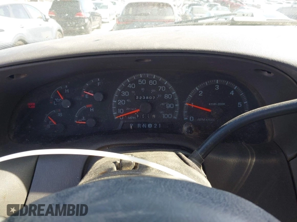 ✅ 1998 Ford F-150 XL • VIN: 1FTZX0763WKA28577 • Lot: 44996852. Wystawiony na IAAI z przebiegiem 223 807 mil. Bezpłatny archiwum sprzedaży aukcyjnych z USA i szczegółowy raport historii pojazdu na DreamBid. Zdjęcie 7.