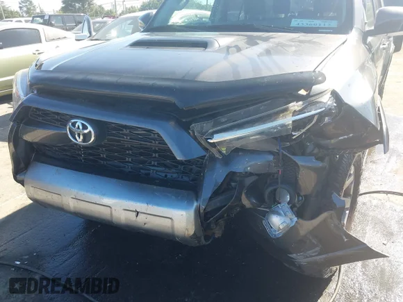 ✅ 2014 Toyota 4Runner SR5 • VIN: JTEBU5JR0E5188483 • Lot: 43360112. Wystawiony na IAAI z przebiegiem 174 993 mil. Bezpłatny archiwum sprzedaży aukcyjnych z USA i szczegółowy raport historii pojazdu na DreamBid. Zdjęcie 6.