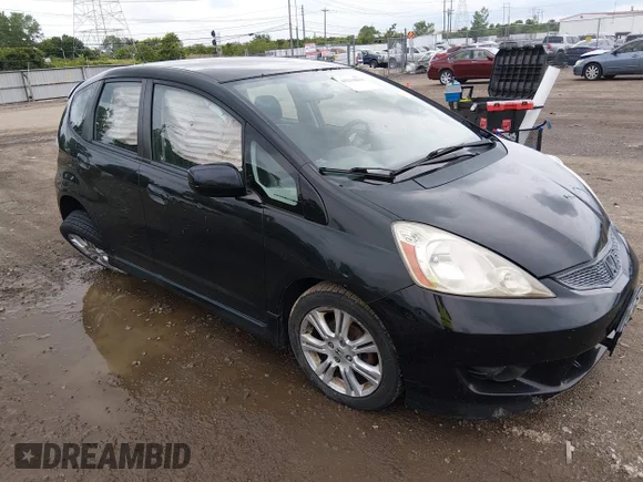 ✅ 2009 Honda Fit Sport • VIN: JHMGE88439S060781 • Лот: 45219034. Опубліковано раніше на IAAI з пробігом 135 245 миль. Безкоштовний доступ до архіву аукціонних продажів зі США та докладний звіт про історію автомобіля на DreamBid. Зображення 1.