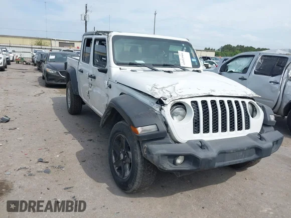 ✅ 2020 Jeep Gladiator Sport S • VIN: 1C6HJTAG9LL161535 • Лот: 42053904. Опубликован ранее на IAAI с пробегом 104 260 миль. Бесплатный доступ к архиву аукционных продаж из США и подробный отчёт об истории автомобиля на DreamBid. Изображение 1.