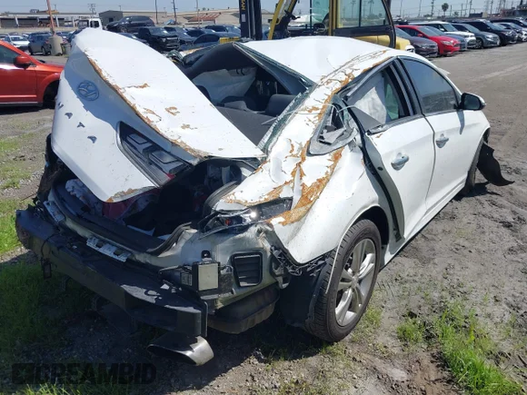 ✅ 2018 Hyundai Sonata Limited • VIN: 5NPE34AF6JH726814 • Lot: 41732174. Wystawiony na IAAI z przebiegiem 117 702 mil. Bezpłatny archiwum sprzedaży aukcyjnych z USA i szczegółowy raport historii pojazdu na DreamBid. Zdjęcie 4.