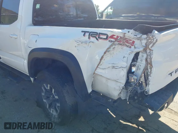 ✅ 2023 Toyota Tacoma SR5 • VIN: 3TMCZ5AN5PM654719 • Lot: 44087893. Wystawiony na IAAI z przebiegiem 38 329 mil. Bezpłatny archiwum sprzedaży aukcyjnych z USA i szczegółowy raport historii pojazdu na DreamBid. Zdjęcie 6.