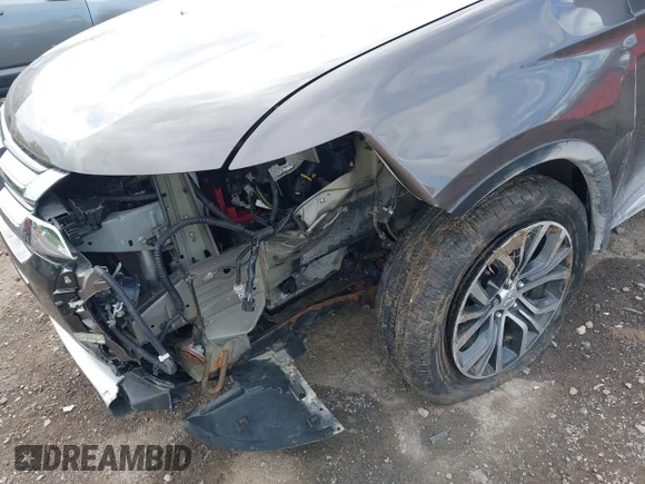 ✅ 2017 Mitsubishi Outlander SE • VIN: JA4AZ3A35HZ070275 • Lot: 42145554. Wystawiony na IAAI z przebiegiem 47 335 mil. Bezpłatny archiwum sprzedaży aukcyjnych z USA i szczegółowy raport historii pojazdu na DreamBid. Zdjęcie 6.