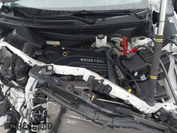 ✅ 2020 Chevrolet Equinox LS • VIN: 3GNAXHEV7LS528738 • Lot: 44094888. Wystawiony na IAAI z przebiegiem 34 665 mil. Bezpłatny archiwum sprzedaży aukcyjnych z USA i szczegółowy raport historii pojazdu na DreamBid. Zdjęcie 10.