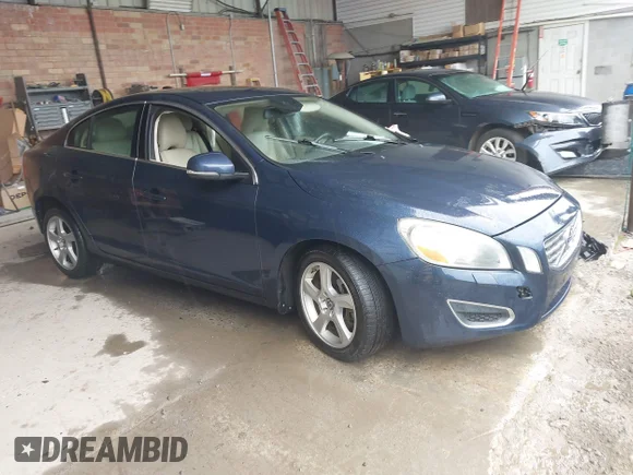 ✅ 2013 Volvo S60 T5 Premier • VIN: YV1612FS6D1223536 • Lot: 42597858. Listed on IAAI with 119,789 mi. Free auction sales archive from the USA and detailed vehicle history report at DreamBid. Image 1.