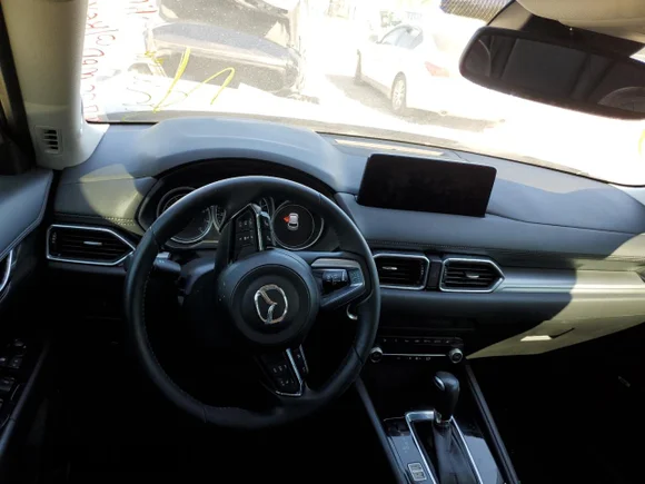 ✅ 2021 Mazda CX-5 Touring • VIN: JM3KFACM9M1323191 • Lot: 64682632. Wystawiony na Copart z przebiegiem 22 726 mil. Bezpłatny archiwum sprzedaży aukcyjnych z USA i szczegółowy raport historii pojazdu na DreamBid. Zdjęcie 8.