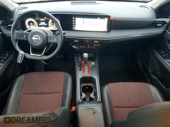 ✅ 2025 Nissan Kicks SR • VIN: 3N8AP6DA4SL440660 • Lot: 78212785. Wystawiony na Copart z przebiegiem 19 007 mil. Bezpłatny archiwum sprzedaży aukcyjnych z USA i szczegółowy raport historii pojazdu na DreamBid. Zdjęcie 8.
