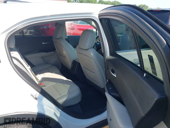 ✅ 2020 Cadillac XT4 FWD Premium Luxury • VIN: 1GYFZCR45LF030713 • Lot: 42623390. Wystawiony na IAAI z przebiegiem 48 765 mil. Bezpłatny archiwum sprzedaży aukcyjnych z USA i szczegółowy raport historii pojazdu na DreamBid. Zdjęcie 8.