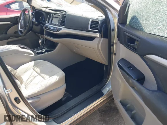 ✅ 2018 Toyota Highlander Hybrid LE • VIN: 5TDBGRFH2JS046126 • Лот: 44363852. Опубліковано раніше на IAAI з пробігом Не вказано. Безкоштовний доступ до архіву аукціонних продажів зі США та докладний звіт про історію автомобіля на DreamBid. Зображення 5.