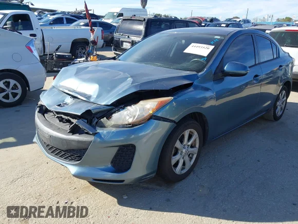 ✅ 2010 Mazda 3 i Touring • VIN: JM1BL1SGXA1240670 • Lot: 44493520. Wystawiony na IAAI z przebiegiem 139 157 mil. Bezpłatny archiwum sprzedaży aukcyjnych z USA i szczegółowy raport historii pojazdu na DreamBid. Zdjęcie 2.