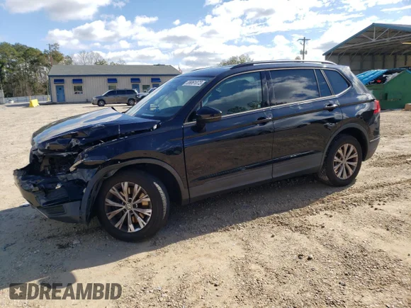 ✅ 2018 Volkswagen Tiguan S • VIN: 3VV1B7AX4JM073486 • Лот: 38061073. Опубліковано раніше на Copart з пробігом 33 439 миль. Безкоштовний доступ до архіву аукціонних продажів зі США та докладний звіт про історію автомобіля на DreamBid. Зображення 1.