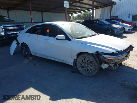 ✅ 2024 Hyundai Elantra SEL • VIN: KMHLM4DG4RU696962 • Lot: 44705150. Wystawiony na IAAI z przebiegiem Nie podano. Bezpłatny archiwum sprzedaży aukcyjnych z USA i szczegółowy raport historii pojazdu na DreamBid. Zdjęcie 1.
