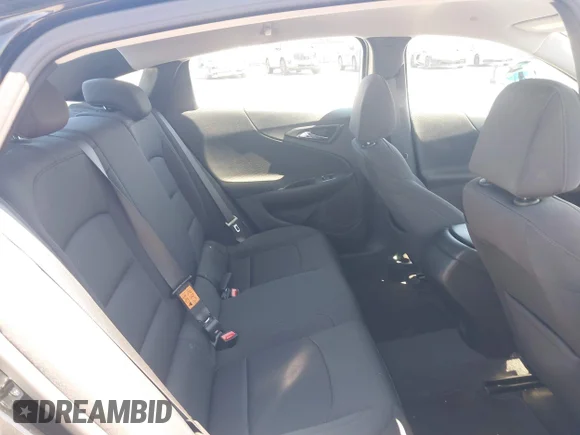 ✅ 2020 Chevrolet Malibu LS • VIN: 1G1ZC5ST0LF011125 • Lot: 45413725. Wystawiony na IAAI z przebiegiem 26 348 mil. Bezpłatny archiwum sprzedaży aukcyjnych z USA i szczegółowy raport historii pojazdu na DreamBid. Zdjęcie 8.