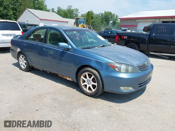 ✅ 2002 Toyota Camry LE • VIN: 4T1BE32K82U551696 • Lot: 45525231. Wystawiony na IAAI z przebiegiem 208 215 mil. Bezpłatny archiwum sprzedaży aukcyjnych z USA i szczegółowy raport historii pojazdu na DreamBid. Zdjęcie 1.