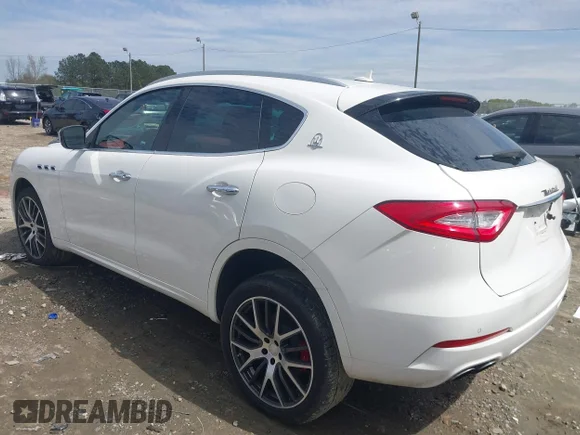✅ 2017 Maserati Levante • VIN: ZN661XUL6HX216070 • Lot: 39056362. Wystawiony na IAAI z przebiegiem 92 564 mil. Bezpłatny archiwum sprzedaży aukcyjnych z USA i szczegółowy raport historii pojazdu na DreamBid. Zdjęcie 3.
