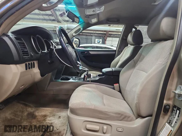 ✅ 2006 Toyota 4Runner SR5 • VIN: JTEBT14R260060364 • Lot: 79250135. Wystawiony na Copart z przebiegiem 99 499 mil. Bezpłatny archiwum sprzedaży aukcyjnych z USA i szczegółowy raport historii pojazdu na DreamBid. Zdjęcie 7.